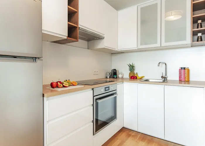 Sky9 Wienerberg Apartment